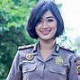 Polisi Militer Wanita Cantik